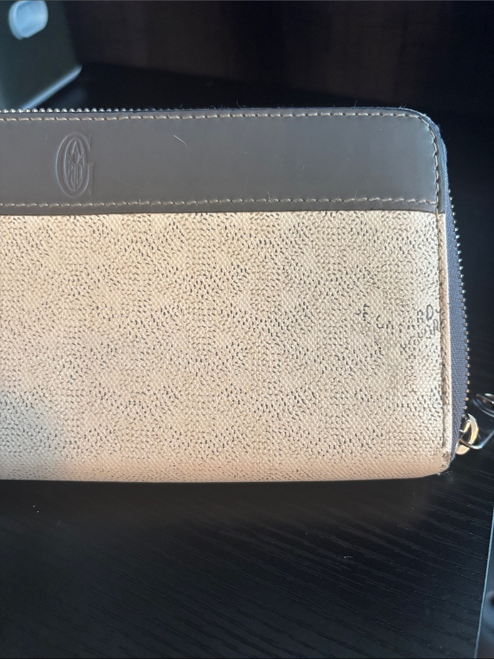 Goyard Matignon Chevron Leather Zip Around wallet white and gray - Picture 15 of 17